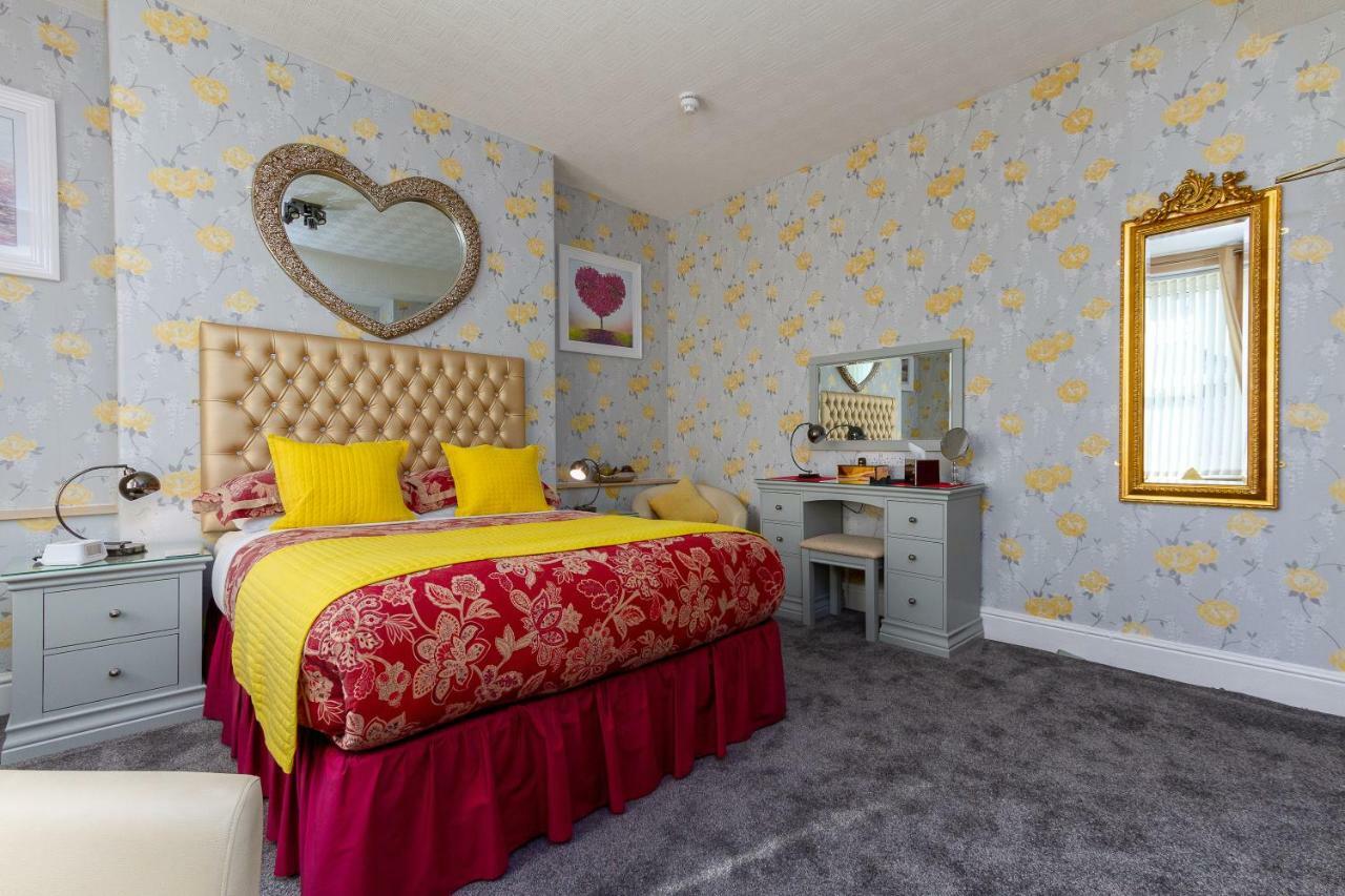 Valentine Lodge Over 21 Adult Couples Only Blackpool Exterior foto