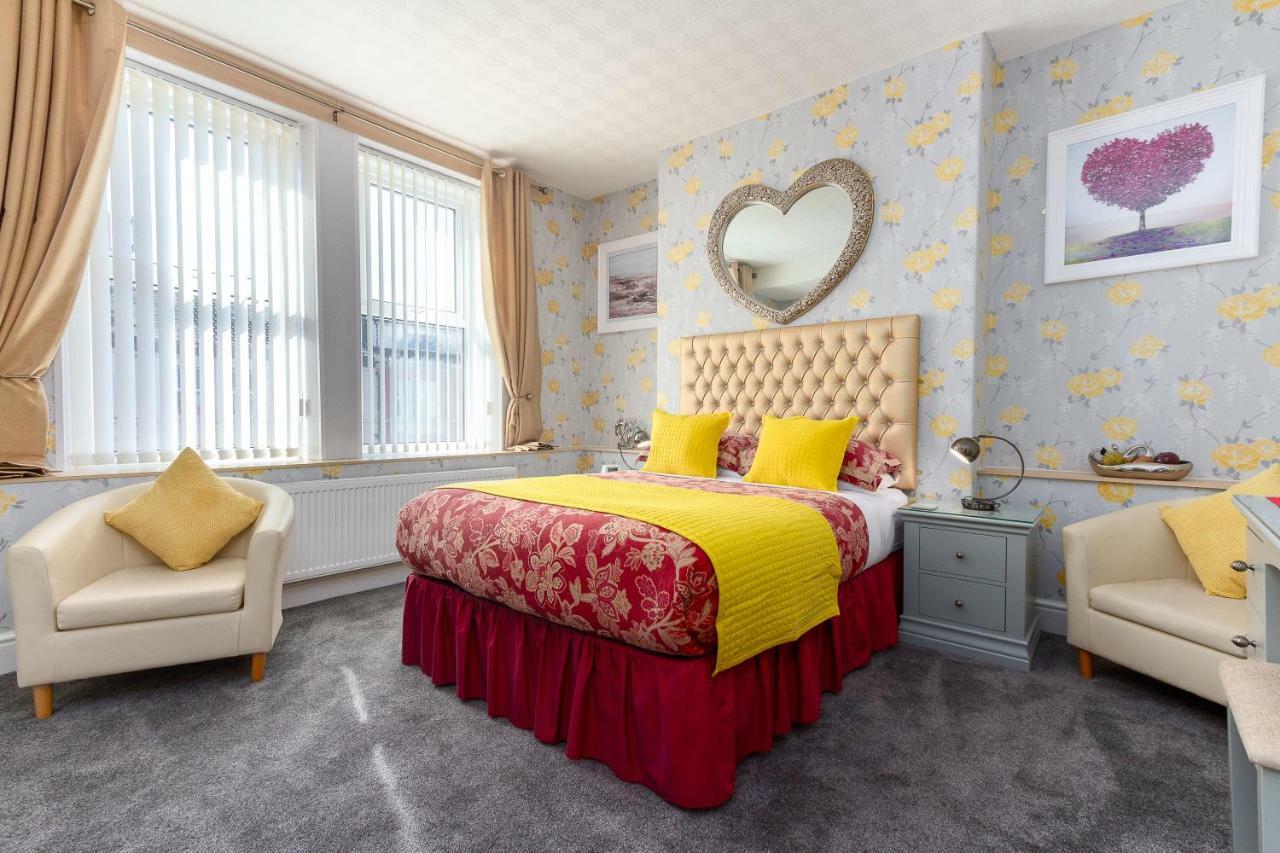 Valentine Lodge Over 21 Adult Couples Only Blackpool Exterior foto