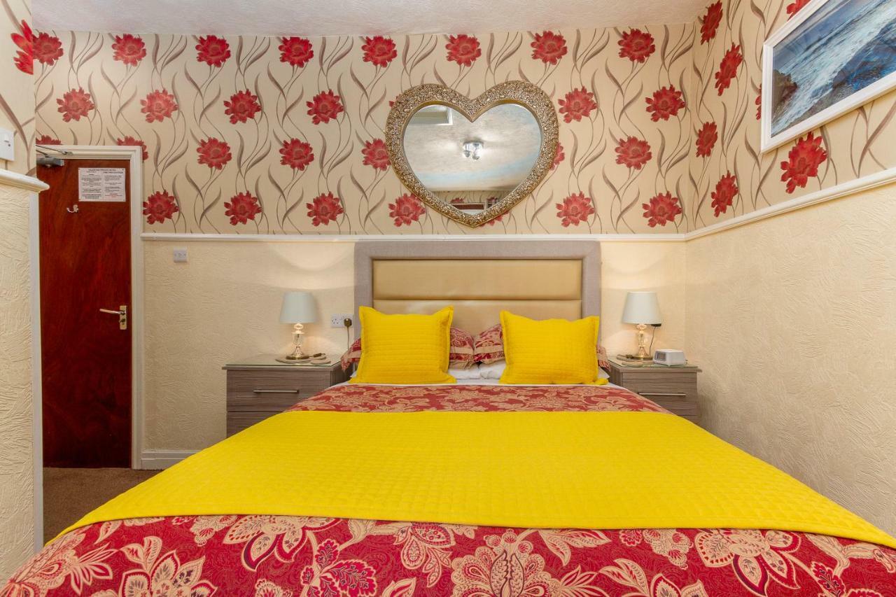Valentine Lodge Over 21 Adult Couples Only Blackpool Exterior foto