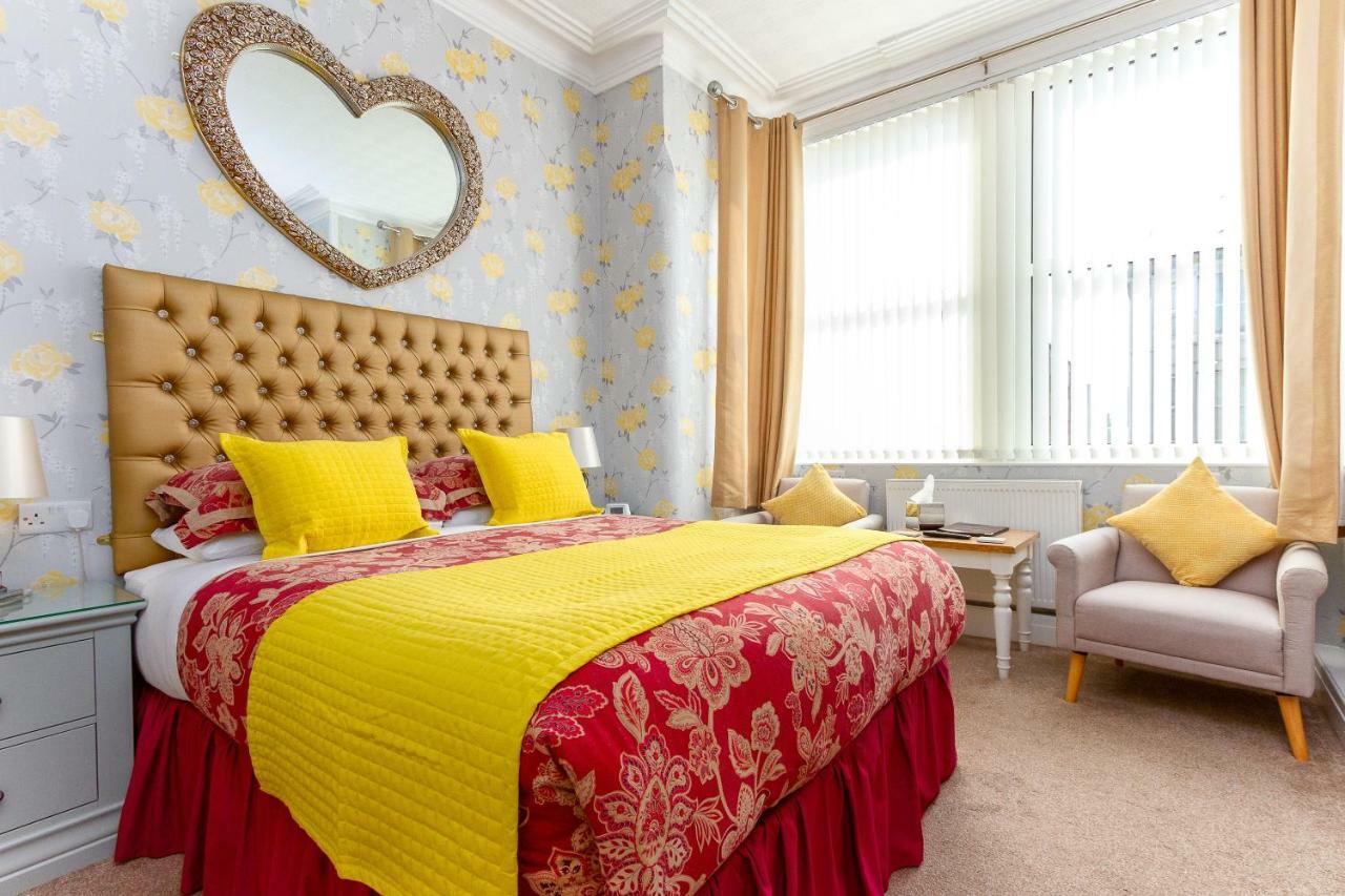 Valentine Lodge Over 21 Adult Couples Only Blackpool Exterior foto